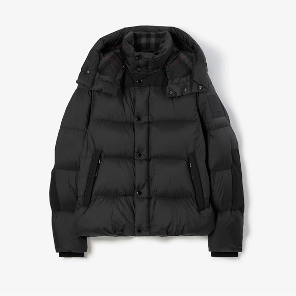 Burberry Other - Burberry Detachable Sleeve Puffer Jacket in Black, Size Small